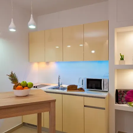 Joe Apartment *